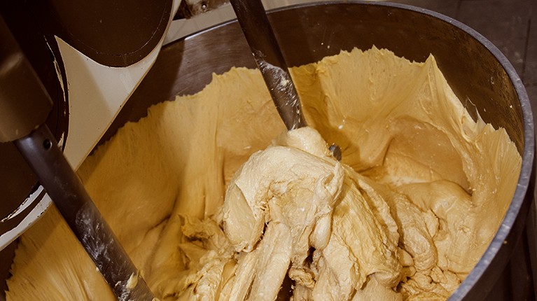 confectionery_3_mixing_istock_915803544_767x767px